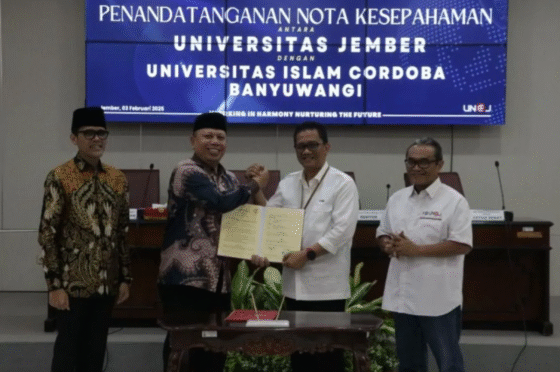 Rektor Universitas Jember dan Rektor Universitas Islam Cordoba menandatangani nota kesepahaman.