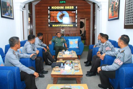Kepala Lapas Banyuwangi melakukan kunjungan ke Kodim 0825 Banyuwangi