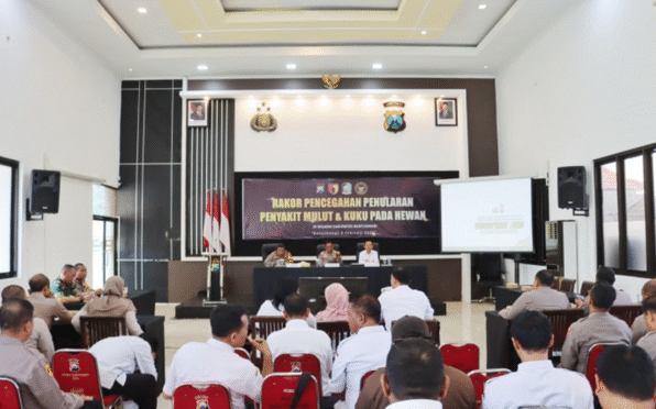 Polresta Banyuwangi bersama instansi terkait menggelar rapat Koordinasi (Rakor) Pencegahan Penyakit Mulut dan Kuku (PMK)