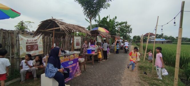 Kegiatan bazar kuliner ramadan di dusun lateng, desa gladag, Rogojampi.