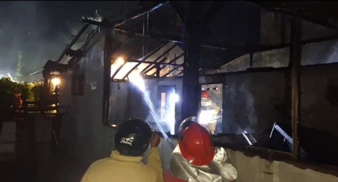 Kebakaran rumah di Dusun Galekan, Banyuwangi