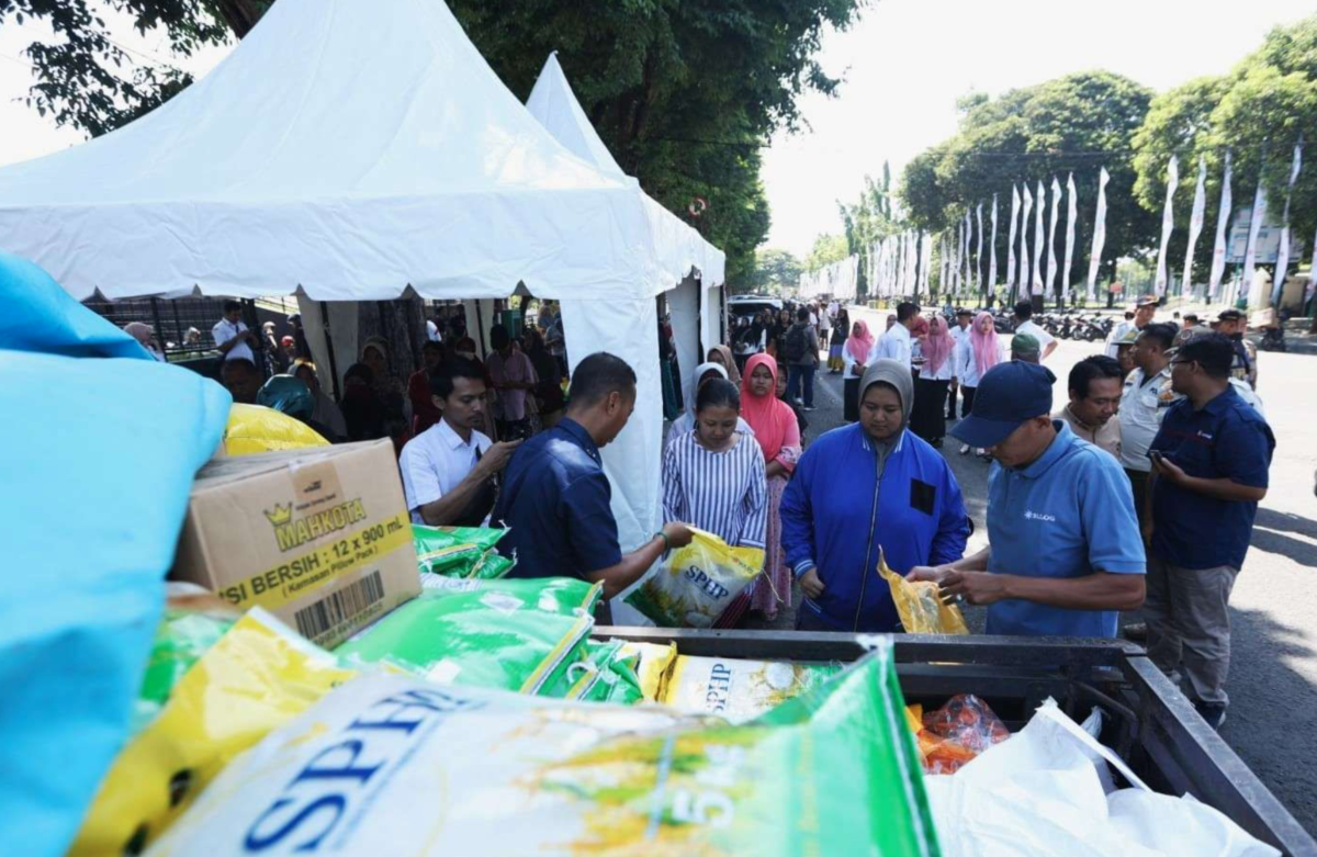 Operasi Pasar Sembako Murah Banyuwangi Jaga Harga Stabil Selama Ramadan Operasi pasar sembako murah di Banyuwangi untuk menjaga stabilitas harga