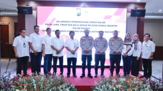 Polda Jawa Timur bekerja sama dengan Balai Besar Wilayah Sungai (BBWS) Brantas membangun sarana sumur bor