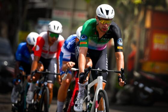 Pembalap asal Belanda Jeroen Meijers tampil gemilang pada etape pertama Tour de Banyuwangi Ijen (TdBI) 2025