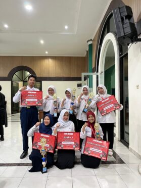 KSR PMI UNEJ Sabet Juara Nasional di Ajang Comrecyv II UIN Saizu Purwokerto