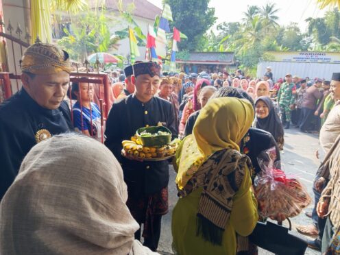 Kirab Budaya Grebeg Suro di Pulungdow, malang