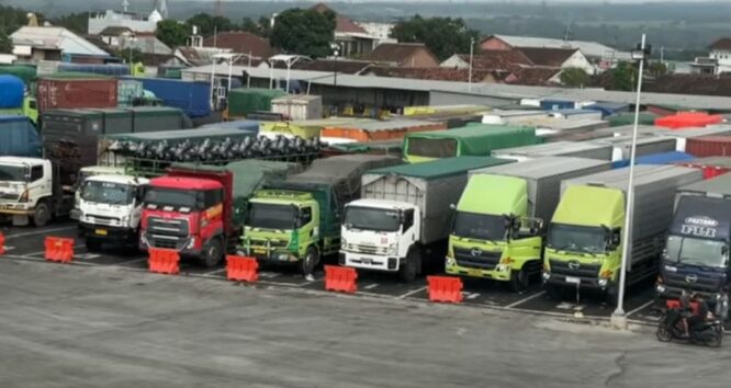 upati Banyuwangi Ipuk Fiestiandani kembali meminta Balai Besar Pelaksanaan Jalan Nasional (BBPJN) Jawa Timur–Bali untuk meninjau ulang kebijakan penutupan total Jalur Gumitir.