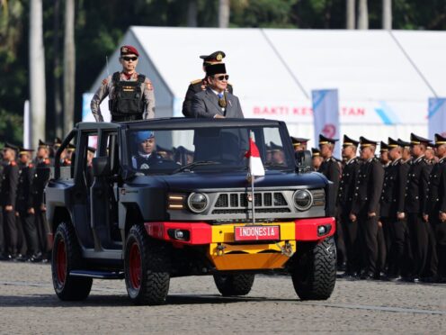 Presiden Prabowo inspeksi Pasukan saat Upacara Hari Bhayangkara ke 79 di Monas