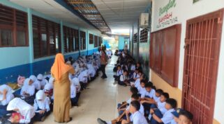 Guru dan Siswa SMPN 2 Galang Minta Kepastian Lokasi Sekolah