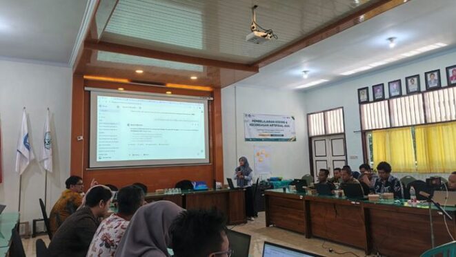 Guru SMK Banyuwangi Diperkuat Literasi Digital Lewat Pelatihan Koding dan AI