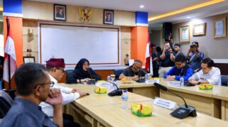 Bupati Ipuk Pimpin Rakor bersama seluruh pemangku kepentingan penyeberangan