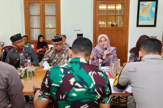 Bupati Banyuwangi, Ipuk Fiestiandani, rapat koordinasi bersama Forkopimda Banyuwangi
