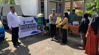 Gerakan Pangan Murah di Kantor Kecamatan Gucialit, Lumajang