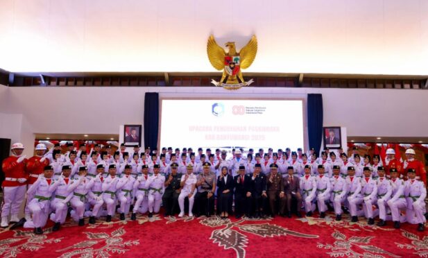 Pengukuhan Paskibraka Banyuwangi 2025 di Pendopo Sabha Swagata Blambangan,