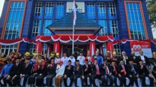 Perumda Tirta Kanjuruhan Gelar Upacara HUT ke-80 RI dan Lomba Tradisional