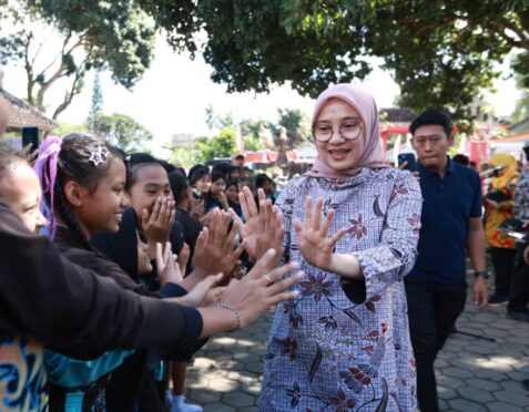 Bupati Ipuk Menyapa Murud SDN 2 Tulungrejo Kecamatan Glenmore