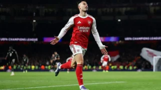 Aksi pemain Arsenal menghadapi Bayern Muenchen di Liga Champions 2025/26