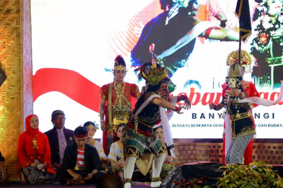Pagelaran seni dalam Festival Kebangsaan Banyuwangi 2025