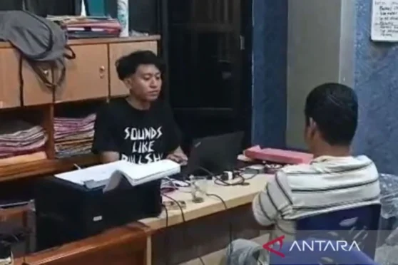 Polisi mengamankan terduga pembakar kios di Pasar Karmia Jaya Bengkulu