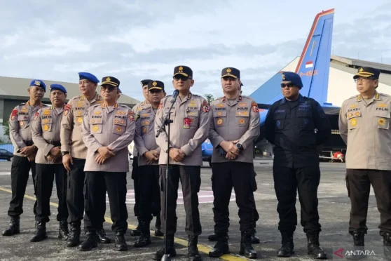 Pengiriman bantuan logistik Polri untuk korban bencana di Sumatera