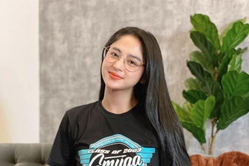 Dewi Perssik didampingi kuasa hukum menyiapkan laporan polisi terkait hoaks Irish Bella