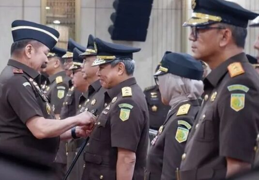 Jaksa Agung ST Burhanuddin memutasi sejumlah Kajari pasca OTT KPK
