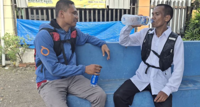 Penjaga sekolah Banyuwangi Abdurrahman berlari 52 kilometer sebagai nazar syukur setelah diangkat PPPK Paruh Waktu