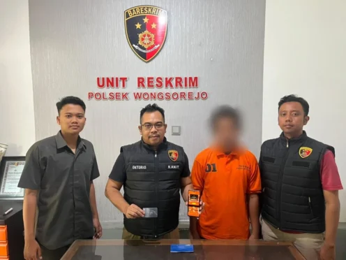 Polisi mengamankan pelaku judi online di Wongsorejo Banyuwangi