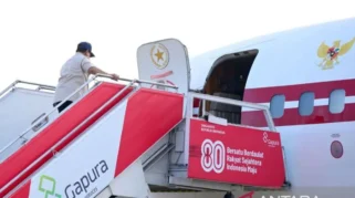 Presiden Prabowo berangkat meninjau wilayah terdampak banjir di Sumatra