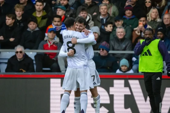 Pemain Manchester United merayakan gol ke gawang Crystal Palace