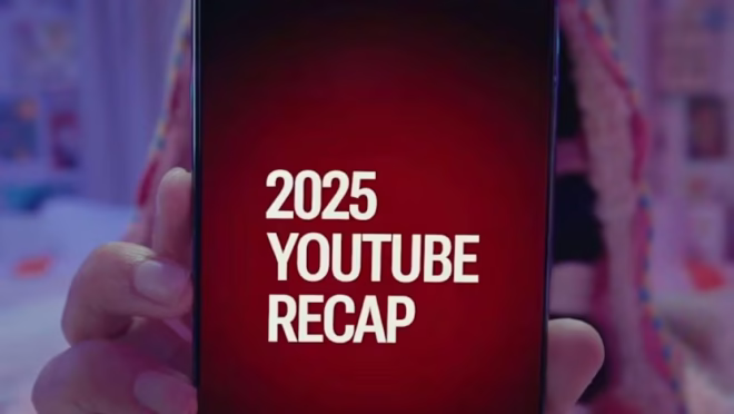 Tampilan antarmuka YouTube Recap 2025 dengan kartu interaktif di aplikasi ponsel.