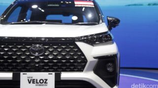 Toyota Veloz Hybrid meluncur di GJAW
