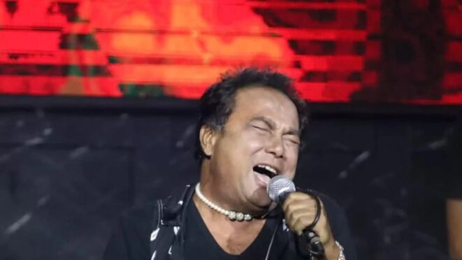 Potret Ecky Lamoh mantan vokalis Edane