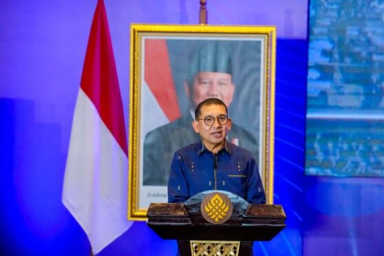 Joko Anwar menerima gelar Ksatria Seni Budaya Prancis