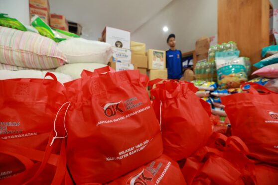 Paket sembako pengganti karangan bunga Hari Jadi Banyuwangi