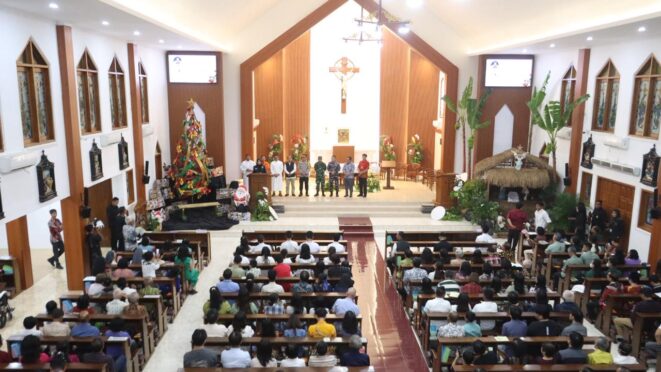 Forkopimda Banyuwangi meninjau ibadah Malam Natal di gereja