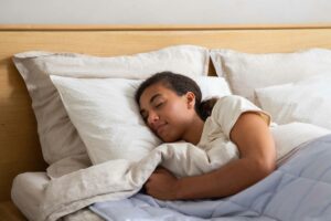 Ilustrasi nyeri dada akibat GERD dan gangguan jantung