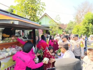 Mayur Kamtibmas digelar oleh Sat Binmas Polresta Banyuwangi bersama Polsek Cluring