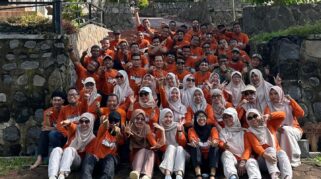 SMK Muhammadiyah 6 Rogojampi gelar Team Building Together we win di pascamp park banyuwangi