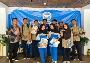 Siswa SMK Muhammadiyah 2 Genteng mengunjungi Edufair 2026 di GOR Tawang Alun Banyuwangi