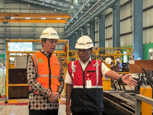 Wali Kota Bogor Dedie Rachim saat berkunjung ke pabrik PT INKA Banyuwangi