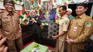 bupati ipuk berikan apresiasi kepada abdurrahman