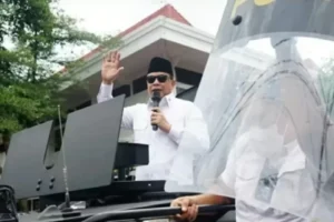 Bupati Pati Sudewo saat memberikan pernyataan di depan Pendopo Kabupaten Pati, Kamis, 13 Agustus 2025. Sudewo ditangkap KPK dalam OTT, Senin (19/1/2026). Foto: IG Pati
