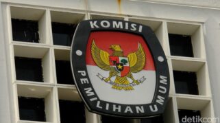 Gedung KPU RI menanggapi putusan KIP soal ijazah Jokowi