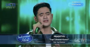 Praditya tampil di Live Showcase Indonesian Idol Season XIV
