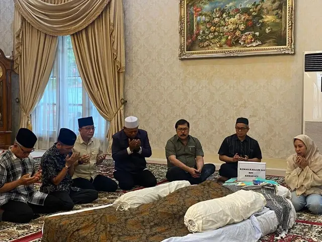 Suasana rumah duka Haji Halim Palembang