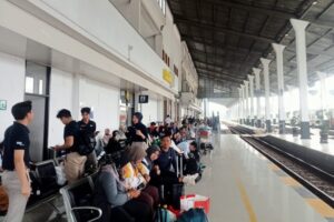 Penumpang Kereta Api Indonesia (KAI) selama libur panjang isra miraj 2026