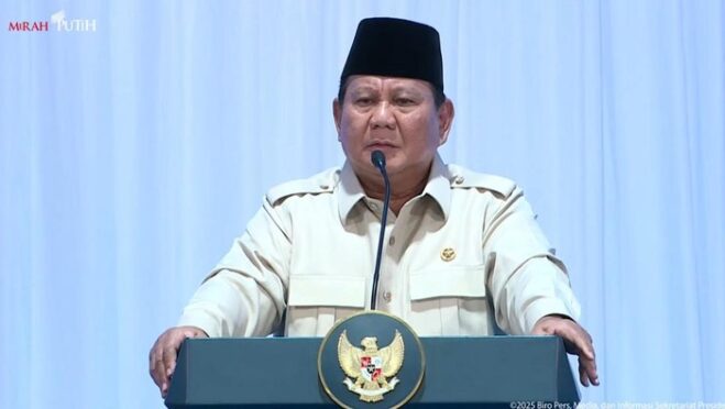 Presiden Prabowo Subianto bersama Kabinet Merah Putih di Hambalang