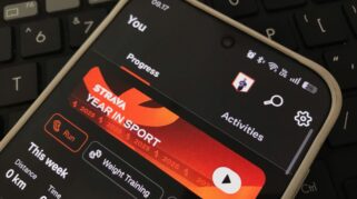 Perbandingan data lari Strava tanpa dan dengan smartwatch
