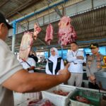 Bupati Banyuwangi dan Forkopimda Cek Harga Bahan Pokok di Pasar Blambangan